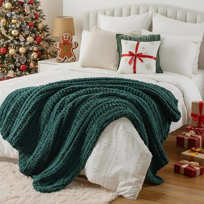Battilo Christmas Green Throw Blanket for Couch, Chunky Knit Throw Blanket, Super Soft Warm Cozy Chenille Throw Blanket for Bed, Sofa, Living Room, Christmas Decor, 50"x60"