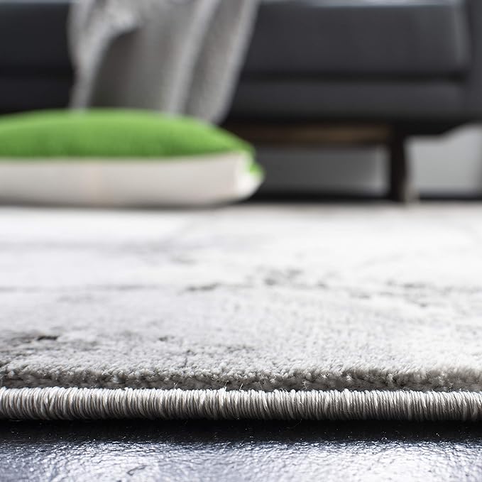 SAFAVIEH Craft Collection Accent Rug - 2'7" x 5', Grey & Silver, Modern Abstract Design, Non-Shedding & Easy Care, Ideal for High Traffic Areas in Entryway, Living Room, Bedroom (CFT877G)