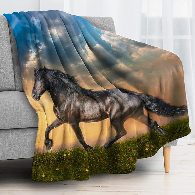 Strong Horse Throw Blanket for Couch, Super Soft Fuzzy Throws Warm Comfortable Plush Fleece Blanket, Fashion Decorative Flannel Fleece Blanket for All Season(50 x 60 in, Strong Horse)