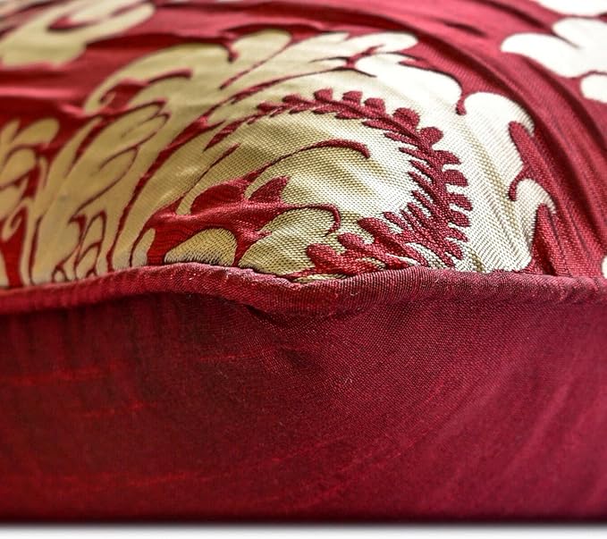 The HomeCentric Red Bed Runner for King/Queen/Twin Jacquard Decorative Bed Scarf 53"x18" Bed Runner Without Pillow Cover, Damask Bed Scarf Bedroom Décor Accent - Crimson Damask