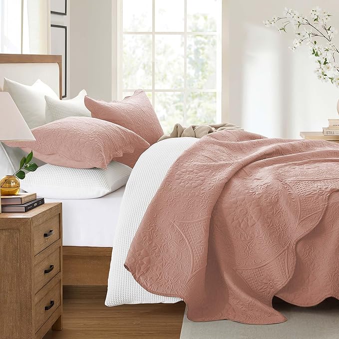 IR Imperial Rooms 8 Pack Quilt King Size Bedding (106" x 96") - Bulk Wholesale for Hotels, Guest Bedroom & Airbnbs - Lightweight Microfiber Reversible Floral Embossed Quilts Bedspreads (Peach)