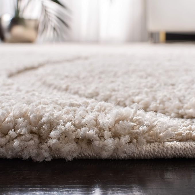 SAFAVIEH Florida Shag Collection Accent Rug - 2'3" x 5', Creme & Creme, Non-Shedding & Easy Care, 1.2-inch Thick Ideal for High Traffic Areas in Entryway, Living Room, Bedroom (SG471-1111)