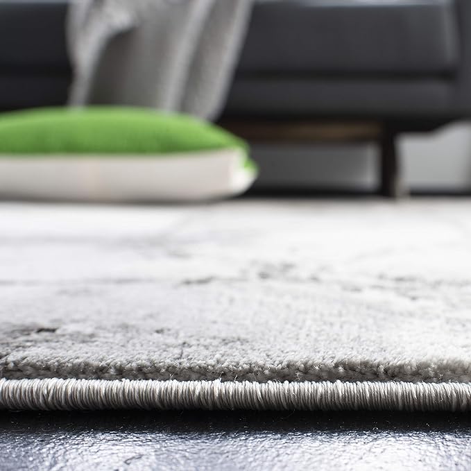 SAFAVIEH Craft Collection Area Rug - 8' Square, Grey & Silver, Modern Abstract Design, Non-Shedding & Easy Care, Ideal for High Traffic Areas in Living Room, Bedroom (CFT877G)