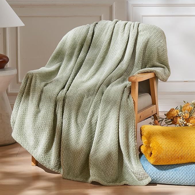 NEWCOSPLAY Super Soft Throw Blanket Sage Green Premium Silky Flannel Fleece Leaves Pattern Lightweight Bed Blanket All Season Use (Sage Green, Throw(50"x60"))