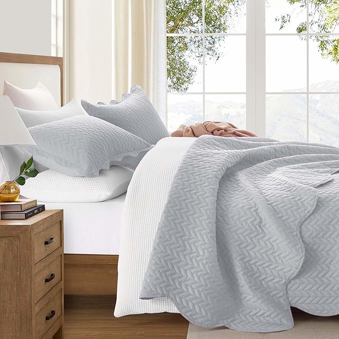 IR Imperial Rooms 8 Pack California King Quilt Bedding Set (118"x106") - Bulk Wholesale for Hotels, Guest Bedroom & Airbnbs - Lightweight Microfiber Reversible Embossed Quilts Bedspread (Silver)