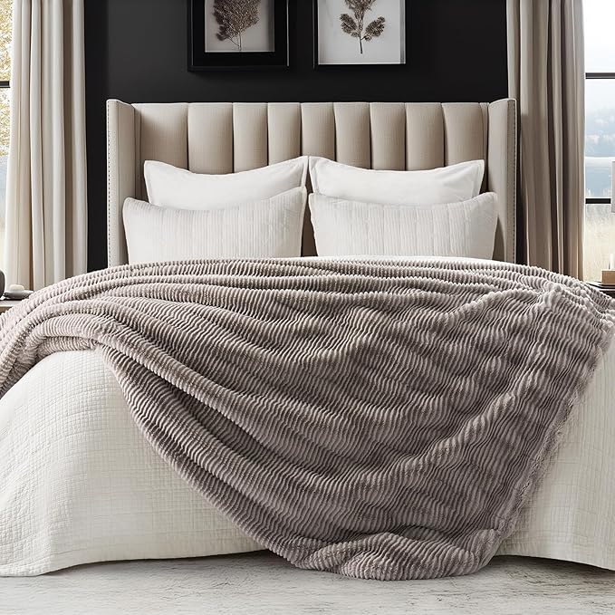 EVERGRACEHOME Ultra Soft Faux Fur Throw Blanket for Couch, Luxury Sculpted Texture Faux Rabbit Fur Blanket for Bed, Fluffy Thick Plush Warm Fuzzy Throw, 920GSM (Taupe, 60''x80'')