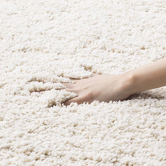 SAFAVIEH Milan Shag Collection Area Rug - 10' Round, Ivory, Solid Design, Non-Shedding & Easy Care, 2-inch Thick Ideal for High Traffic Areas in Living Room, Bedroom (SG180-1212)