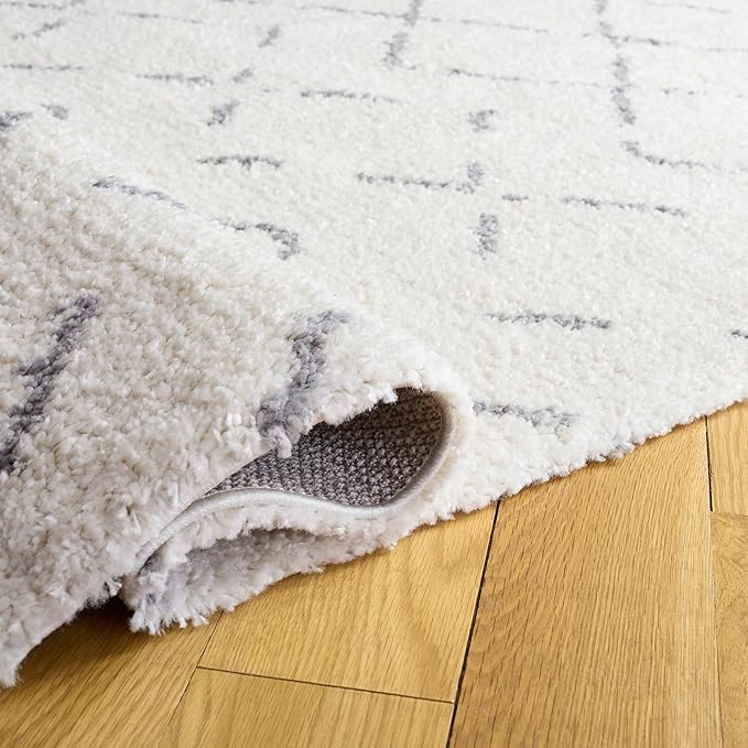 SAFAVIEH Arizona Shag Collection Area Rug - 5'1" x 7'6", Ivory & Grey, Moroccan Boho Design, Non-Shedding & Easy to Clean, Ideal for Living Room, Bedroom, Dining Space (ASG743F)