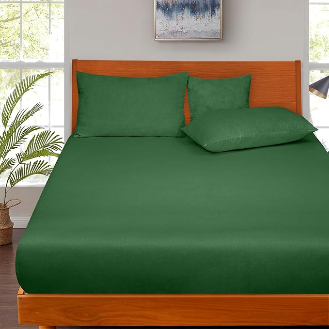 ROYALE LINENS 300 Thread Count 100% Long Staple Combed Cotton Fitted Sheet King - Super Soft Deep Pocket Bottom Sheet - Fitted Sheets Only - Elastic Sheets (King, Hunter Green)