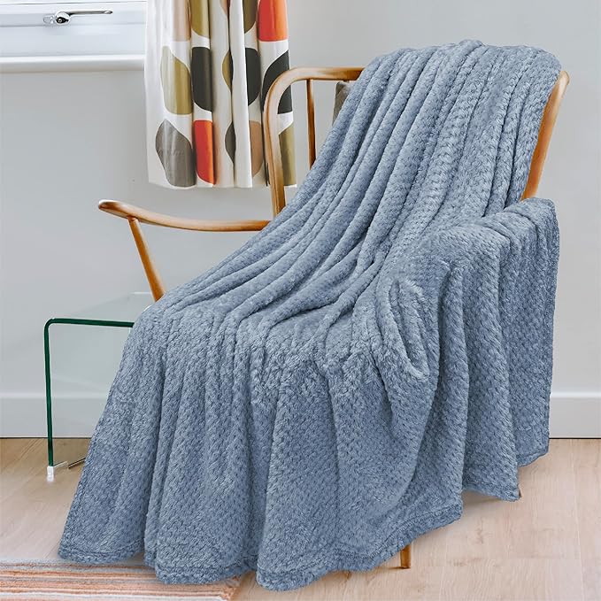 PAVILIA Dusty Blue Throw Blanket for Couch Bed, Soft Fleece Throws for Sofa Chair, Fuzzy Waffle Textured Blanket, Cozy Warm Lightweight All Season Blanket Throw, 50x60
