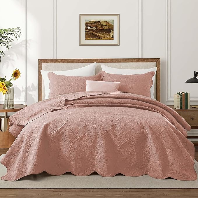 IR Imperial Rooms 10 Pack Twin Quilt Bedding Set (68" x 86") - Bulk Wholesale for Hotels, Guest Bedroom & Airbnbs - Lightweight Microfiber Reversible Floral Embossed Quilts Bedspreads (Peach)