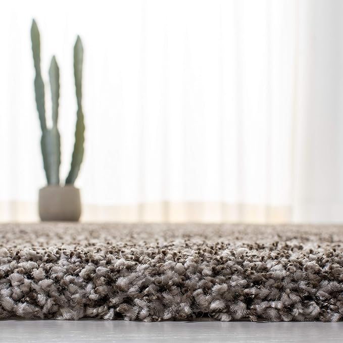 SAFAVIEH Milan Shag Collection Accent Rug - 2' x 4', Grey, Solid Design, Non-Shedding & Easy Care, 2-inch Thick Ideal for High Traffic Areas in Entryway, Living Room, Bedroom (SG180-8080)