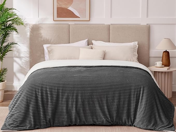 Sherpa Blankets King Size - Fleece King Size Blanket for Bed, Soft and Warm Throw Blanket for Winter, 108" x 90", Grey