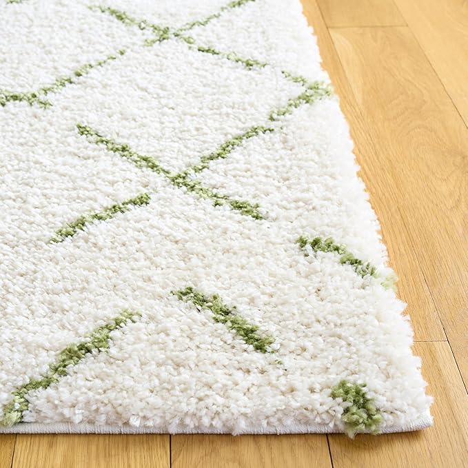 SAFAVIEH Arizona Shag Collection Area Rug - 6'7" x 9'2", Ivory & Green, Moroccan Boho Design, Non-Shedding & Easy to Clean, Ideal for Living Room, Bedroom, Dining Space (ASG743Y)