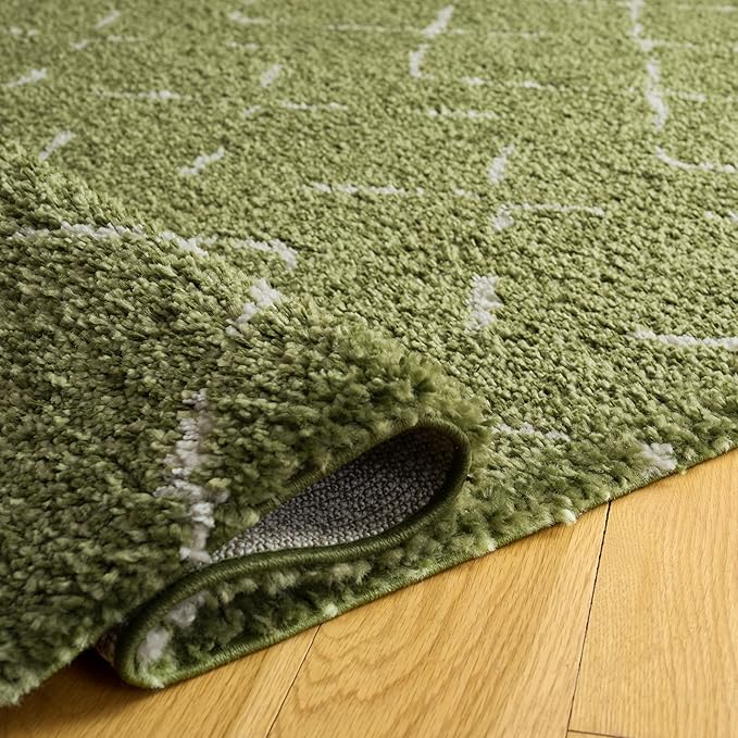 SAFAVIEH Arizona Shag Collection Area Rug - 6'7" x 9'2", Green & Ivory, Moroccan Boho Design, Non-Shedding & Easy to Clean, Ideal for Living Room, Bedroom, Dining Space (ASG743X)