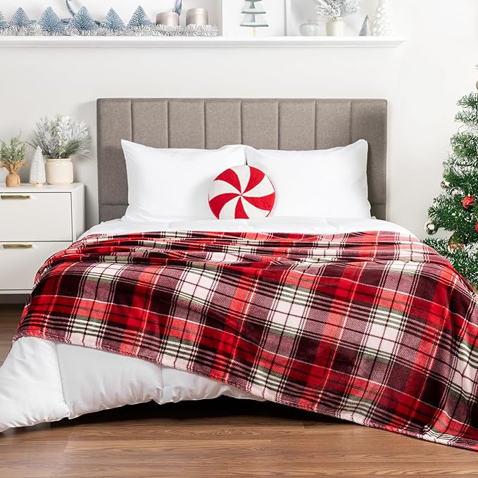 PAVILIA Christmas Throw Blanket | Holiday Christmas Red Fleece Blanket | Soft, Plush, Warm Winter Cabin Throw, 60x80 (Red Green Plaid)