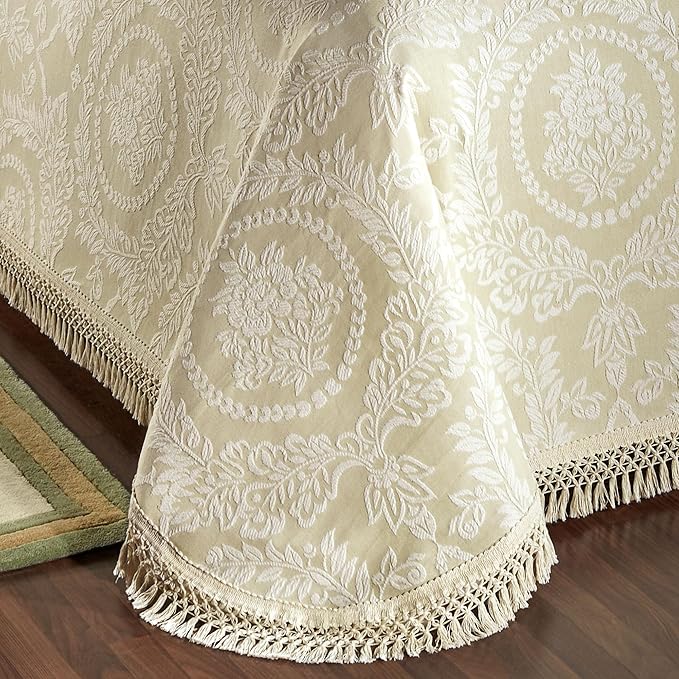 Timeless Vintage Style Bedding | Neutral Sage and Ecru | Textured Matelasse Rose Medallions and Leaves | 6 Piece Lightweight Bed Set: Oversized Full Bedspread, 4 Standard Shams, & Square Accent Pillow