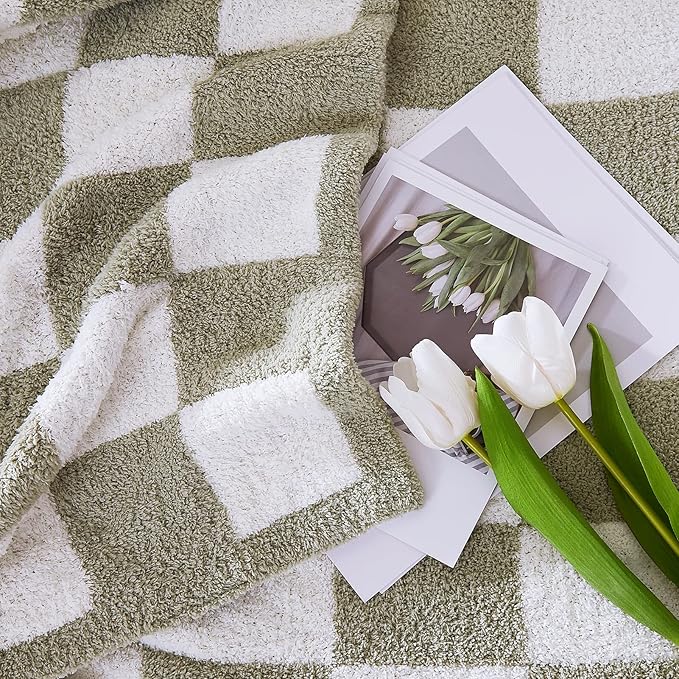 WRENSONGE Checkered Throw Blanket, Sage Green Soft Cozy Fluffy Warm Hand Made Throw Blankets for Couch, Sofa, Chair, Bed, Camping, Picnic, Travel Lightweight Bed Blanket - 90"*108"