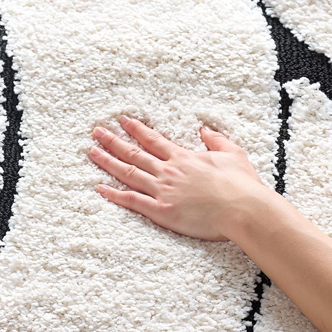 SAFAVIEH Florida Shag Collection Area Rug - 6' x 8', Ivory & Black, Non-Shedding & Easy Cleaning, Plush Thick Pile, Ideal for Living Room, Bedroom, Dining Space (SG471-1290)