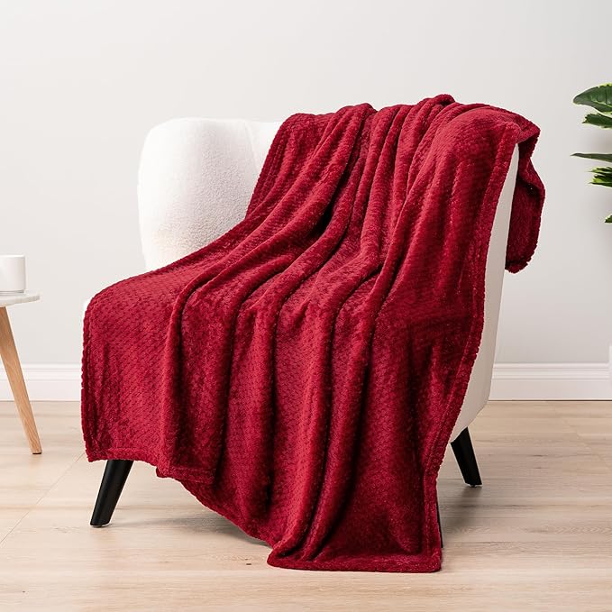 PAVILIA Maroon Red Throw Blanket for Couch, Twin Bed, Soft Fleece Throws for Sofa Chair, Fuzzy Waffle Textured Blanket, Cozy Warm Lightweight All Season Blanket Throw, 60x80