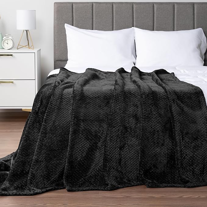 PAVILIA Black Throw Blanket for Couch, Twin Bed, Soft Fleece Throws for Sofa Chair, Fuzzy Waffle Textured Blanket, Cozy Warm Lightweight All Season Blanket Throw, 60x80