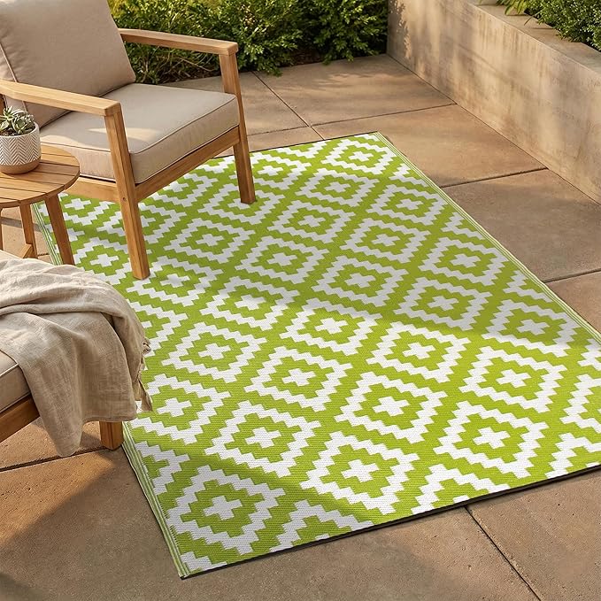 FH Home Outdoor Rug - Waterproof, Fade Resistant, Reversible - Premium Recycled Plastic - Geometric - Patio, Deck, Porch, Balcony, Laundry Room - Aztec - Green & White Crease Free - 4 x 6 ft