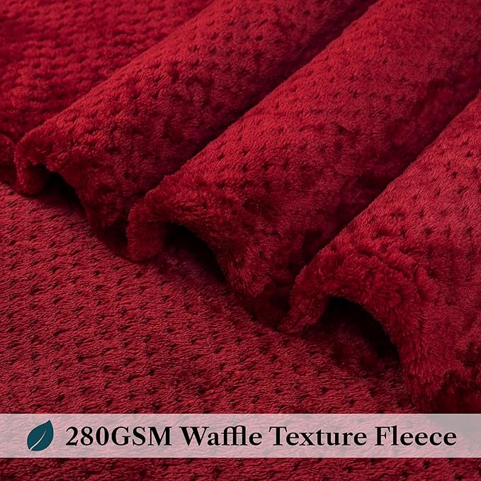 PAVILIA Maroon Red Throw Blanket for Couch Bed, Soft Fleece Throws for Sofa Chair, Fuzzy Waffle Textured Blanket, Cozy Warm Lightweight All Season Blanket Throw, 50x60