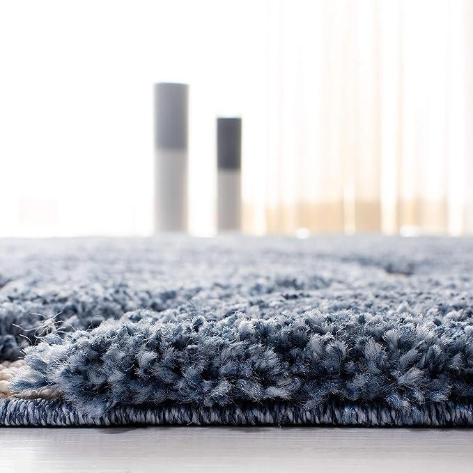 SAFAVIEH Florida Shag Collection Accent Rug - 2'3" x 5', Light Blue & Cream, Non-Shedding & Easy Care, 1.2-inch Thick Ideal for High Traffic Areas in Entryway, Living Room, Bedroom (SG471-6011)