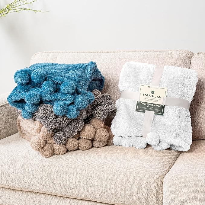 Pavilia Sherpa Throw Blanket - Warm Plush Fuzzy Pom Pom Blanket for Couch, Soft Cozy Fluffy, White, 50x60
