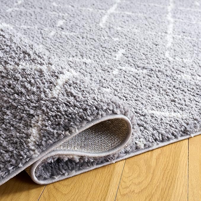 SAFAVIEH Arizona Shag Collection Area Rug - 6'7" x 9'2", Grey & Ivory, Moroccan Boho Design, Non-Shedding & Easy to Clean, Ideal for Living Room, Bedroom, Dining Space (ASG743G)