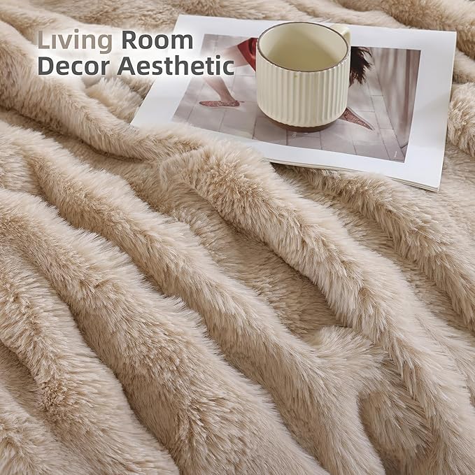 Smoofy Faux Fur Throw Blanket for Couch – Linen Fluffy Cozy Rabbit Fleece, Plush Soft Bubble Blanket for Sofa & Bed, for Mom, Warm Fuzzy Home Room Decor Throw 50" x 60"