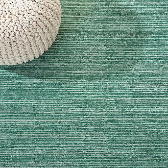 SAFAVIEH Vision Collection Area Rug - 6'7" Square, Light Green, Modern Ombre Design, Non-Shedding & Easy to Clean, Ideal for Living Room, Bedroom, Dining Space (VSN606X)