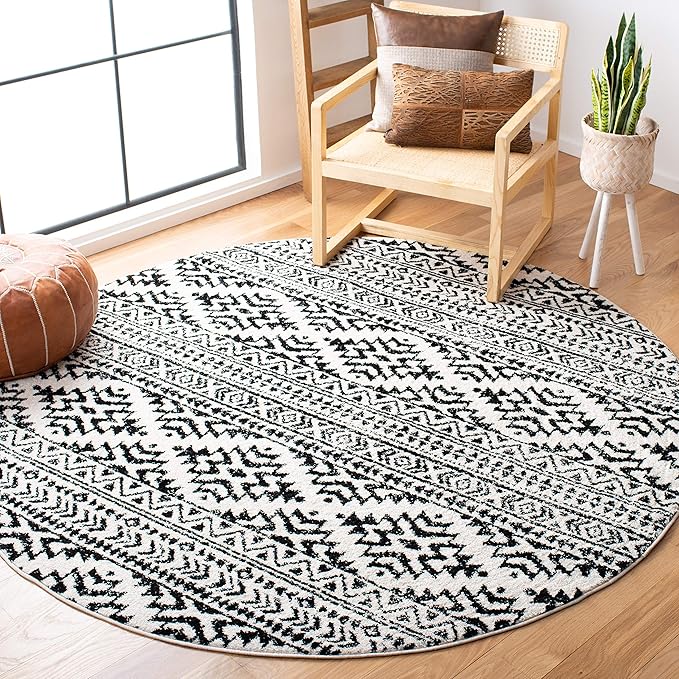 SAFAVIEH Tulum Collection Area Rug - 8' Round, Ivory & Black, Moroccan Boho Tribal Design, Non-Shedding & Easy to Clean, Ideal for Living Room, Bedroom, Dining Space (TUL272B)