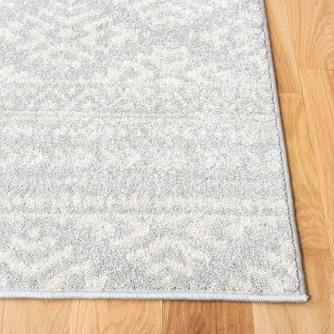 SAFAVIEH Area Rug 3x5 - Tulum Collection - Light Grey & Ivory, Moroccan Boho Tribal Design, Non-Shedding & Easy to Clean, Ideal for Entryway, Foyer, Accent Space, Bedroom (TUL272F)