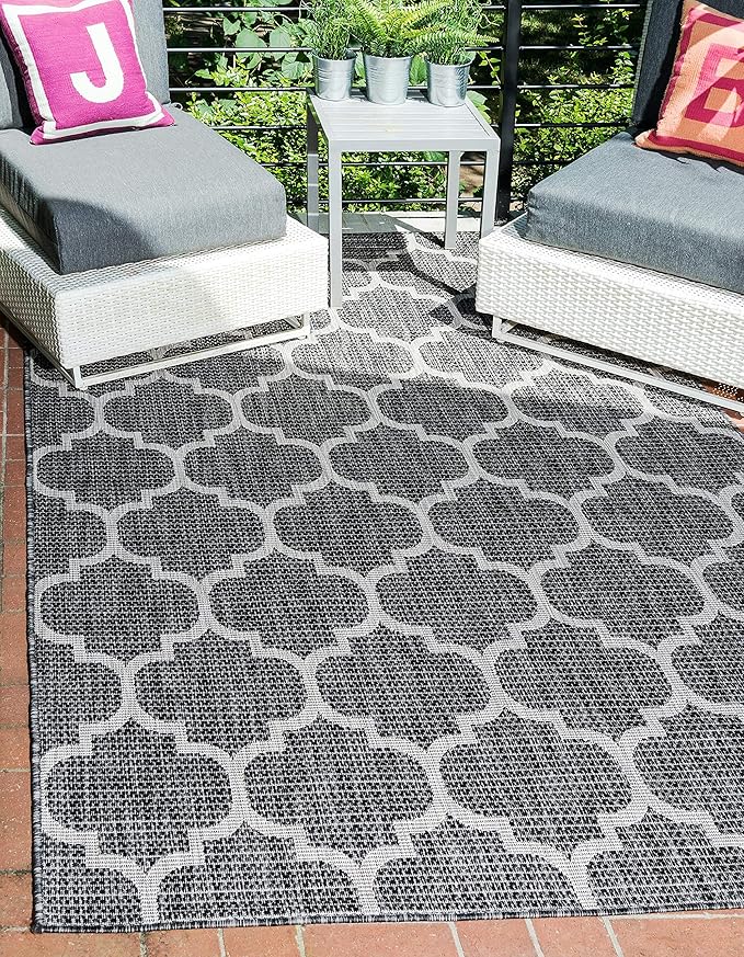 Unique Loom Outdoor Trellis Collection Area Rug (5' 1" x 8' Rectangle, Black/ Ivory)