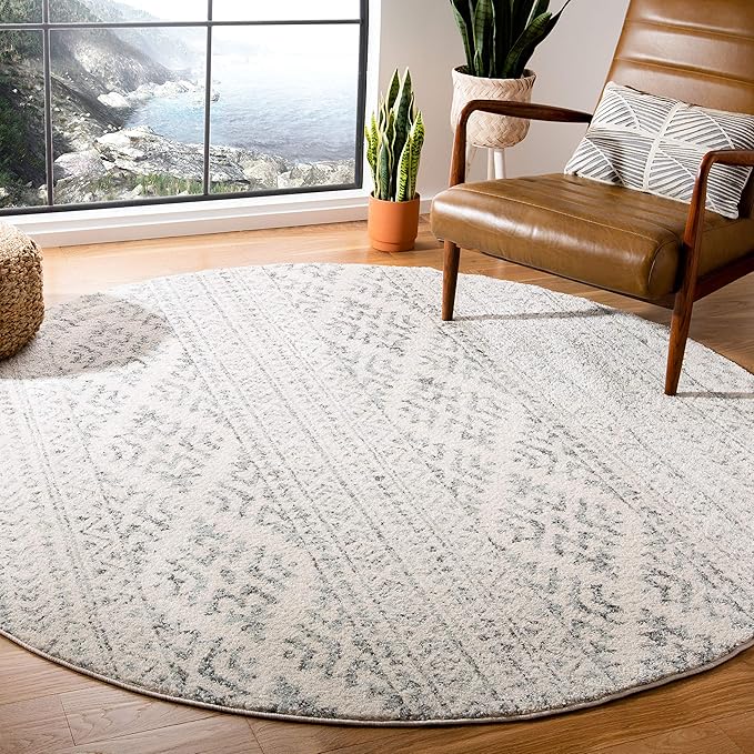 SAFAVIEH Tulum Collection Area Rug - 4' Round, Ivory & Grey, Moroccan Boho Tribal Design, Non-Shedding & Easy to Clean, Ideal for Living Room, Bedroom, Dining Space (TUL272A)