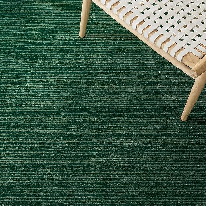 SAFAVIEH Vision Collection Runner Rug - 2'2" x 8', Dark Green, Modern Ombre Design, Non-Shedding & Easy to Clean, Ideal for Entryway, Foyer, Bedroom, Hallway (VSN606Y)