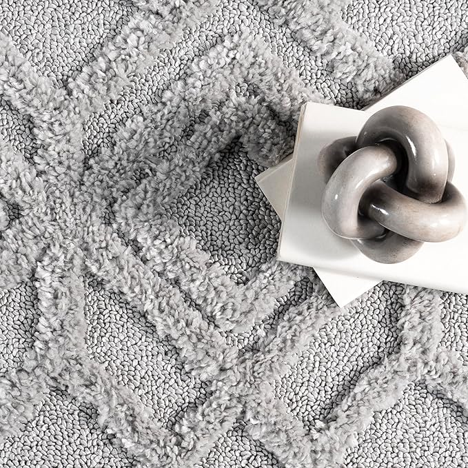 nuLOOM Akia Lattice High/Low Tassel Clearance Area Rug, 4x6, Light Grey