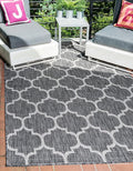Unique Loom Outdoor Trellis Collection Area Rug (5' 1" x 8' Rectangle, Black/ Ivory)
