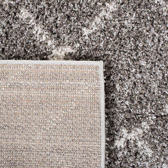 SAFAVIEH Arizona Shag Collection Area Rug - 5'1" x 7'6", Brown & Ivory, Moroccan Design, Non-Shedding & Easy to Clean, Ideal for Living Room, Bedroom, Dining Space (ASG743B)